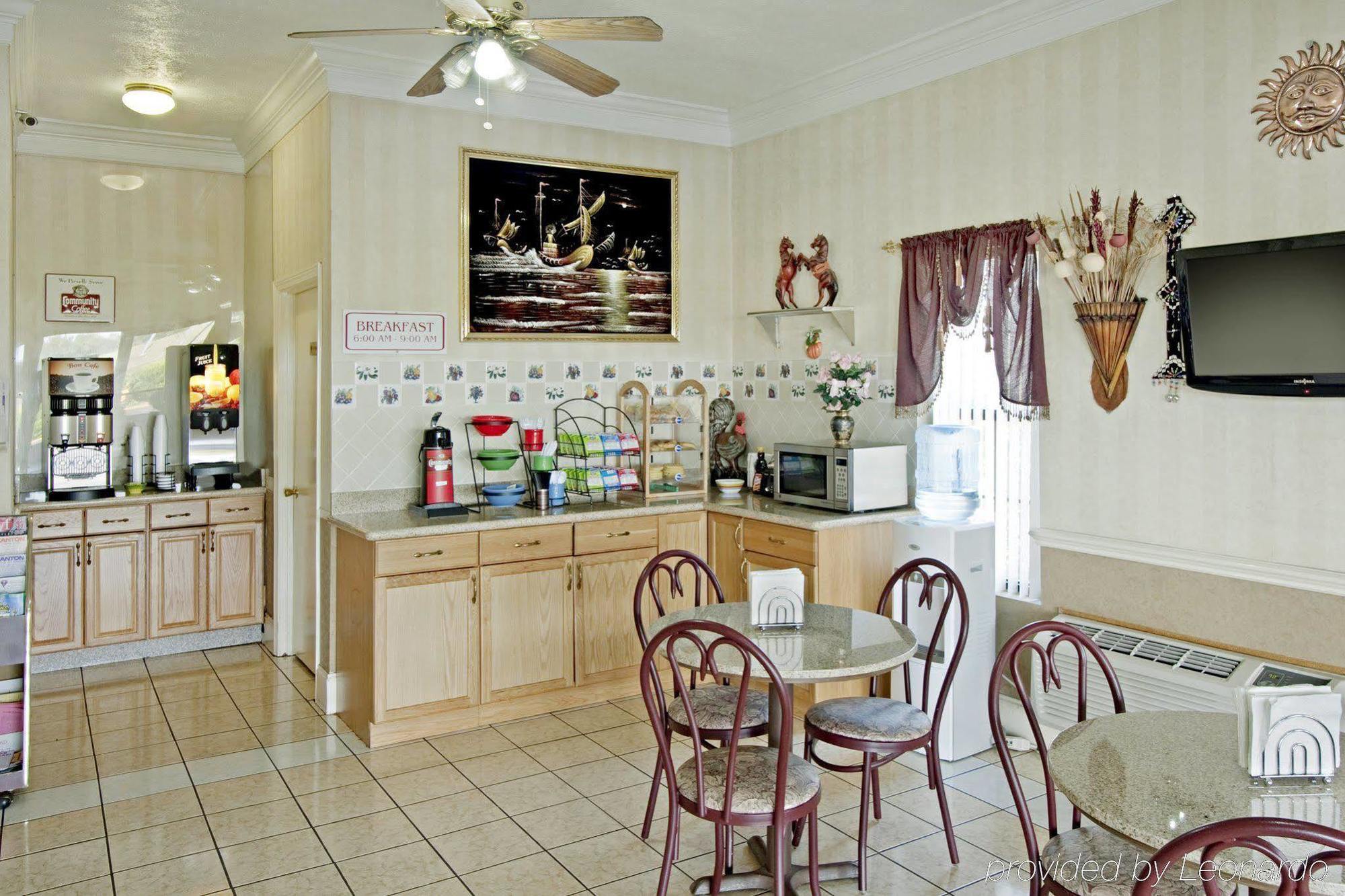 Rodeway Inn Canton Restaurant photo