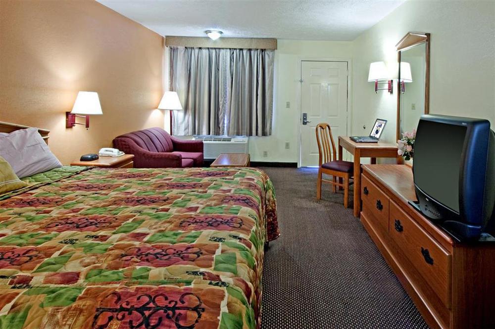 Rodeway Inn Canton Room photo